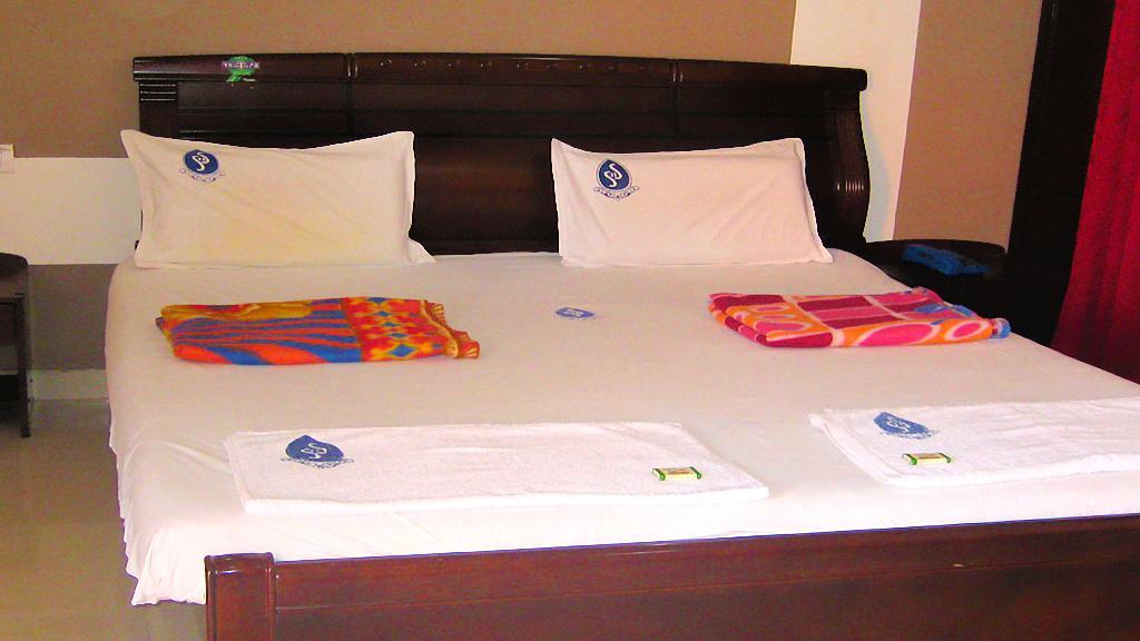 Hotel Sri Saravana Rameshwaram Ngoại thất bức ảnh